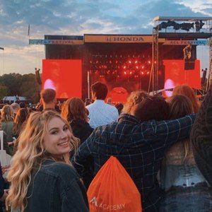 Meet your Posher, Natalie